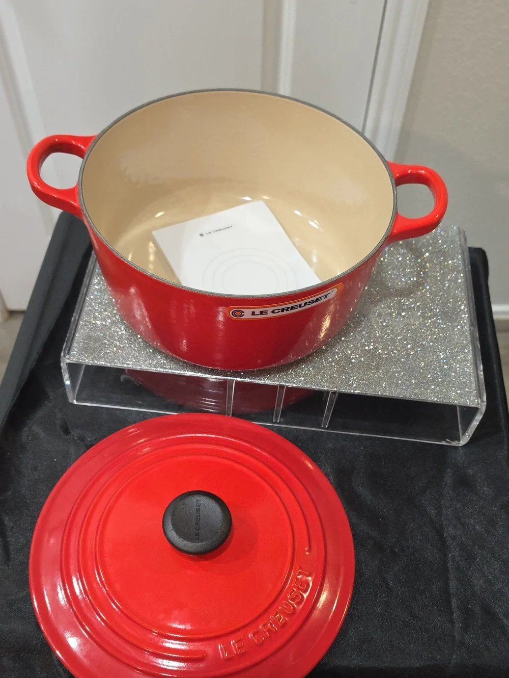 Le Creuset Enameled Cast Iron Signature Round 3.5QT Dutch Oven-Cerise/Cherry Red